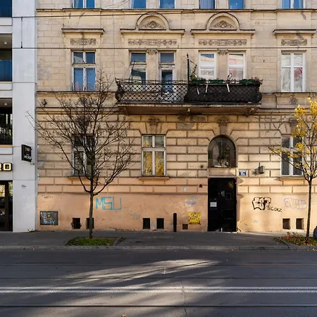 Main Square Homely Appartement